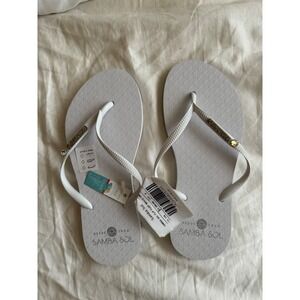 NWT Samba Sol Women's White Gold Hardware Fashion Flip Flops Size 7/8